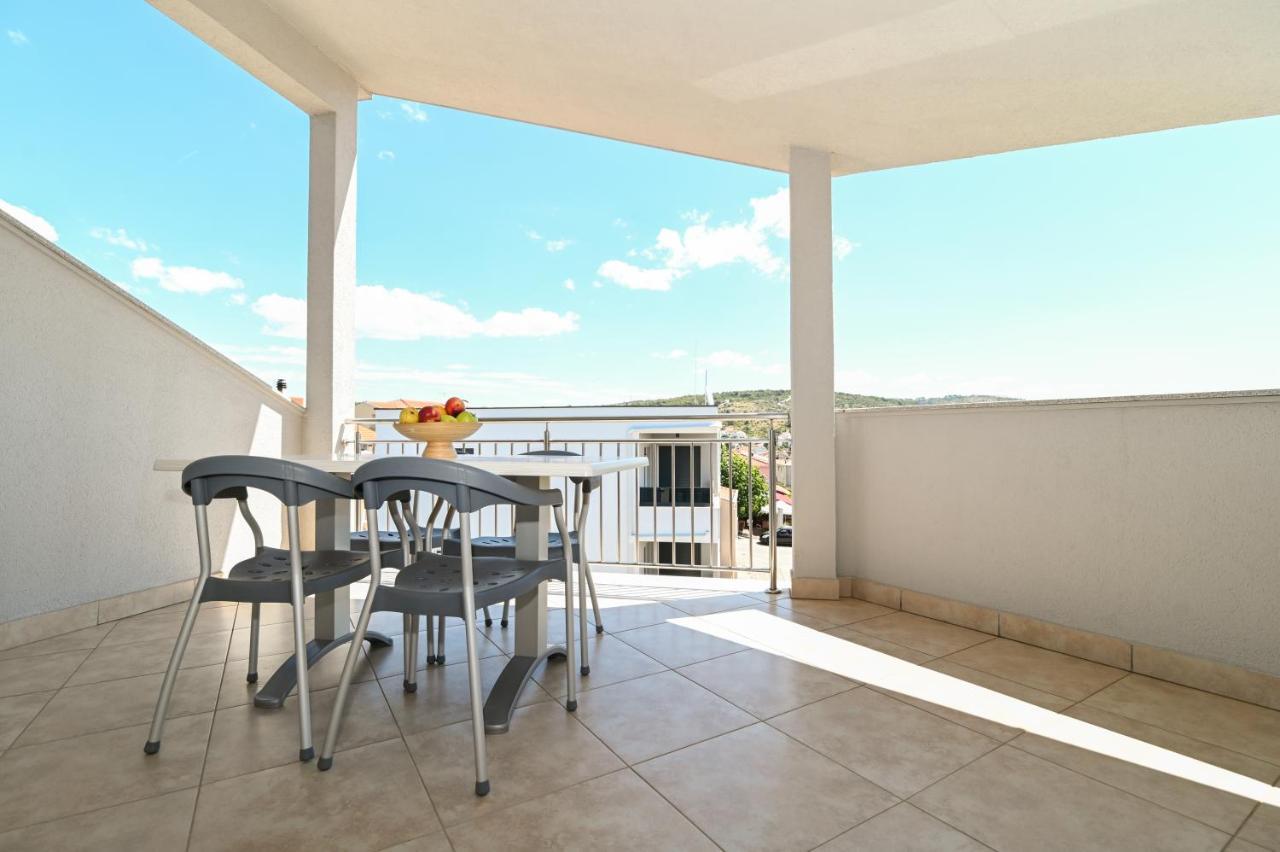 Apartmani Adria Trogir Exteriör bild