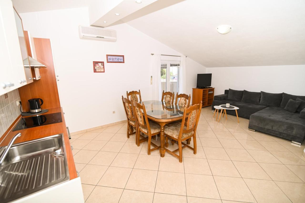 Apartmani Adria Trogir Exteriör bild
