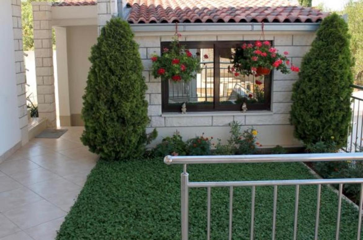 Apartmani Adria Trogir Exteriör bild