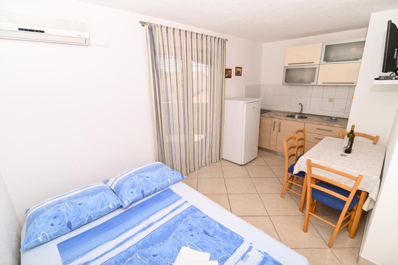 Apartmani Adria Trogir Exteriör bild
