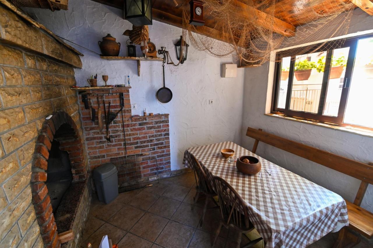 Apartmani Adria Trogir Exteriör bild
